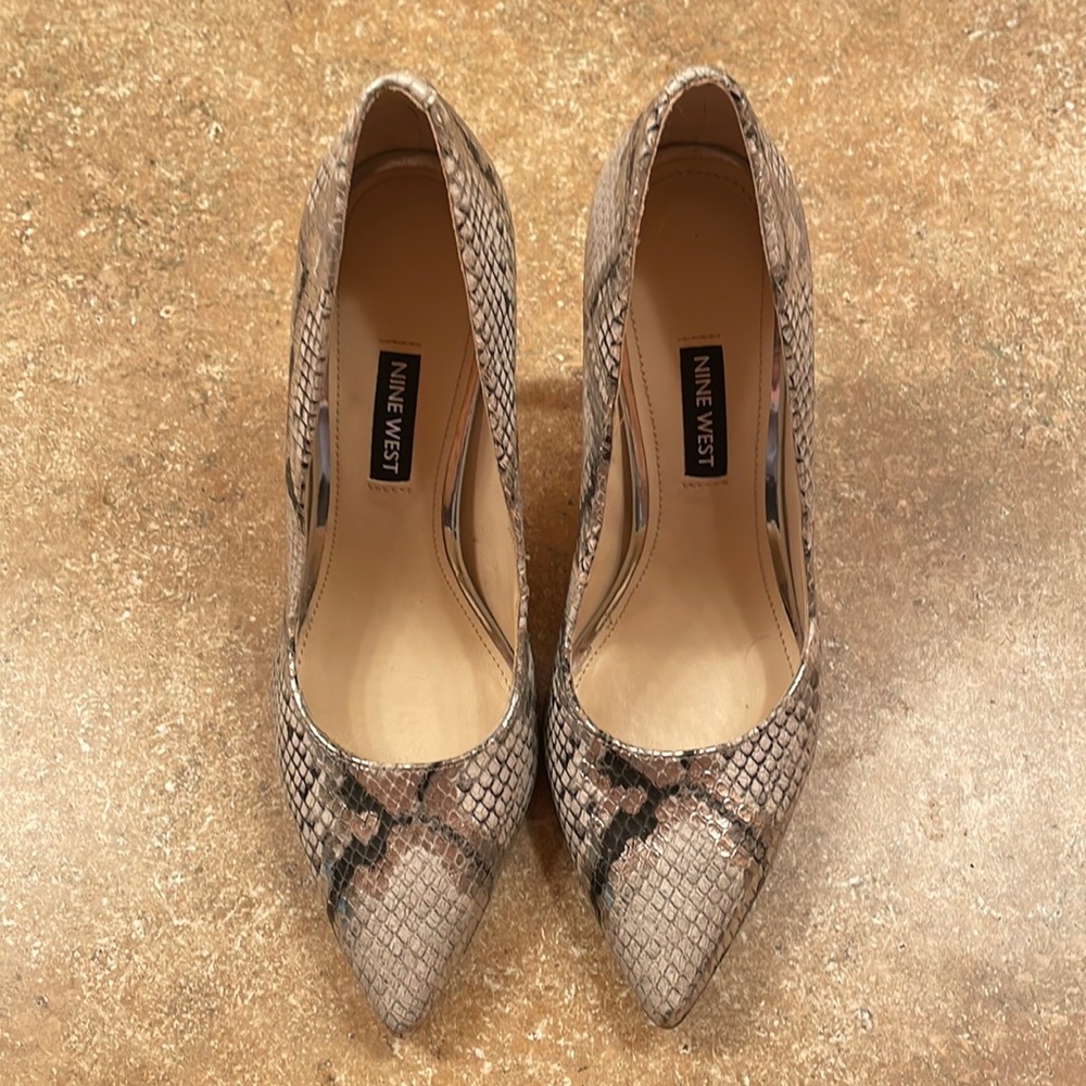 Nine West Snake skin heels size 7.5